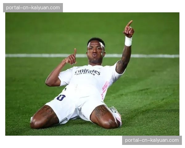 维尼修斯突破造点，皇马半场1-0领先阿森纳