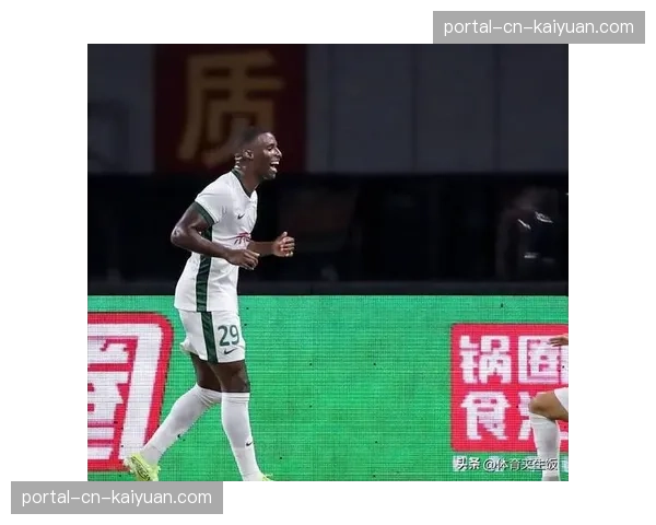 实时:VAR介入,主裁回看后取消浙江队点球判罚,维持0-0比分 实时:VAR介入,主裁回看后取消浙江队点球判罚,维持0-0比分